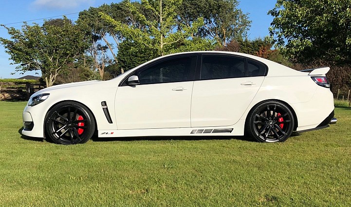 HOLDEN COMMODORE VF2 SSV REDLINE MANUAL X380KW  ZL1 EDITION 2016